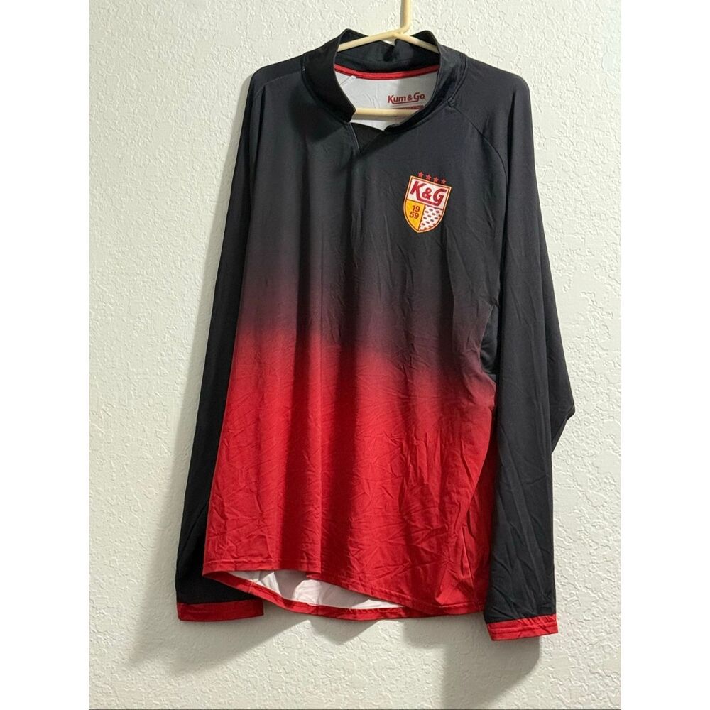 Kum‎ & Go branded black and red quarter-zip ombré shirt 3x